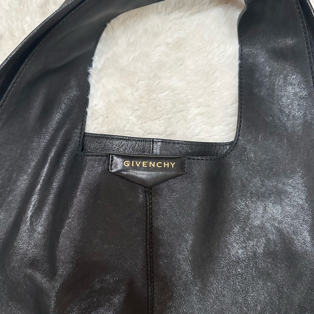 Givenchy “George V” leather bag - Picture 2 of 15